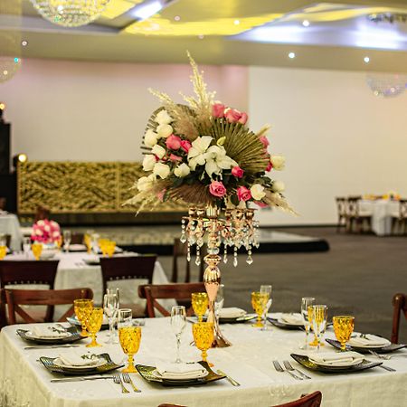 Hotel Villa Mercedes San Cristobal Сан-Кристобаль-де-Ла-Касас Экстерьер фото