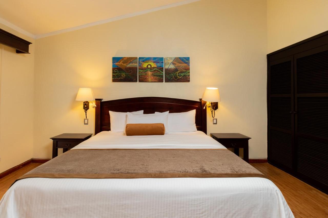 Hotel Villa Mercedes San Cristobal Сан-Кристобаль-де-Ла-Касас Экстерьер фото