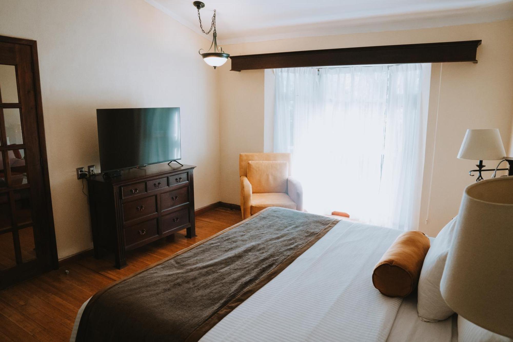 Hotel Villa Mercedes San Cristobal Сан-Кристобаль-де-Ла-Касас Экстерьер фото