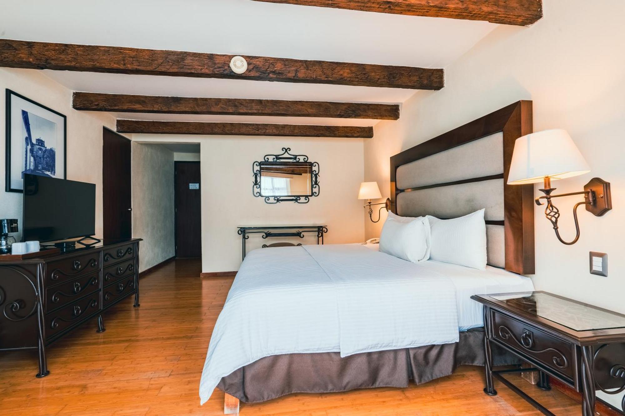 Hotel Villa Mercedes San Cristobal Сан-Кристобаль-де-Ла-Касас Экстерьер фото