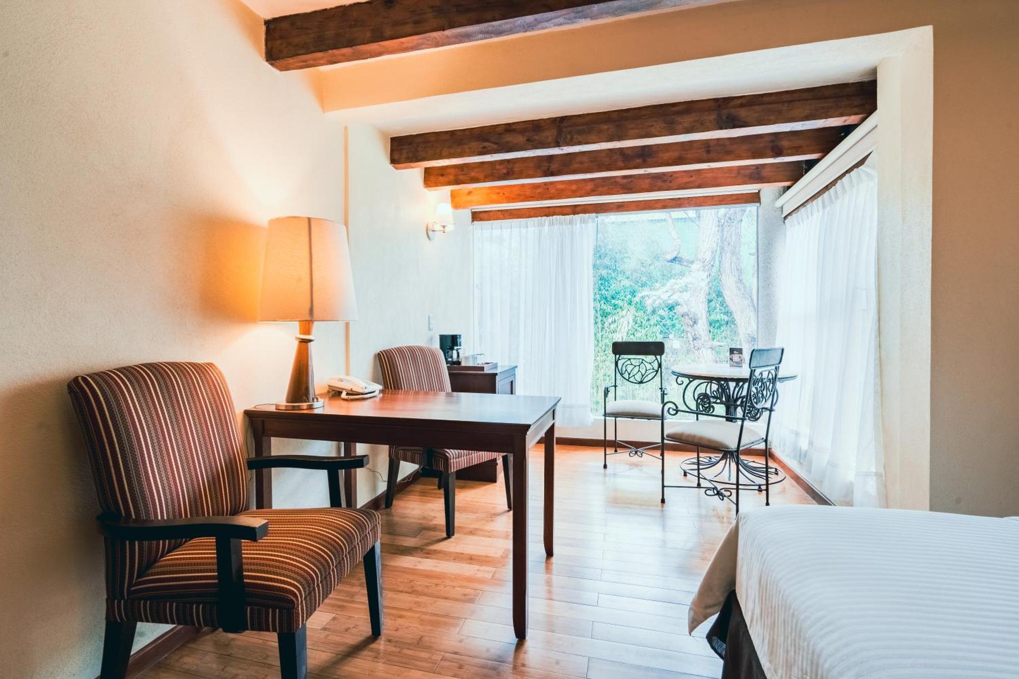 Hotel Villa Mercedes San Cristobal Сан-Кристобаль-де-Ла-Касас Экстерьер фото